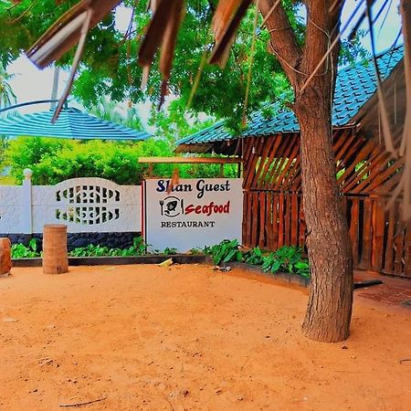 Shan Guest And Restaurant Nilaveli Exterior photo