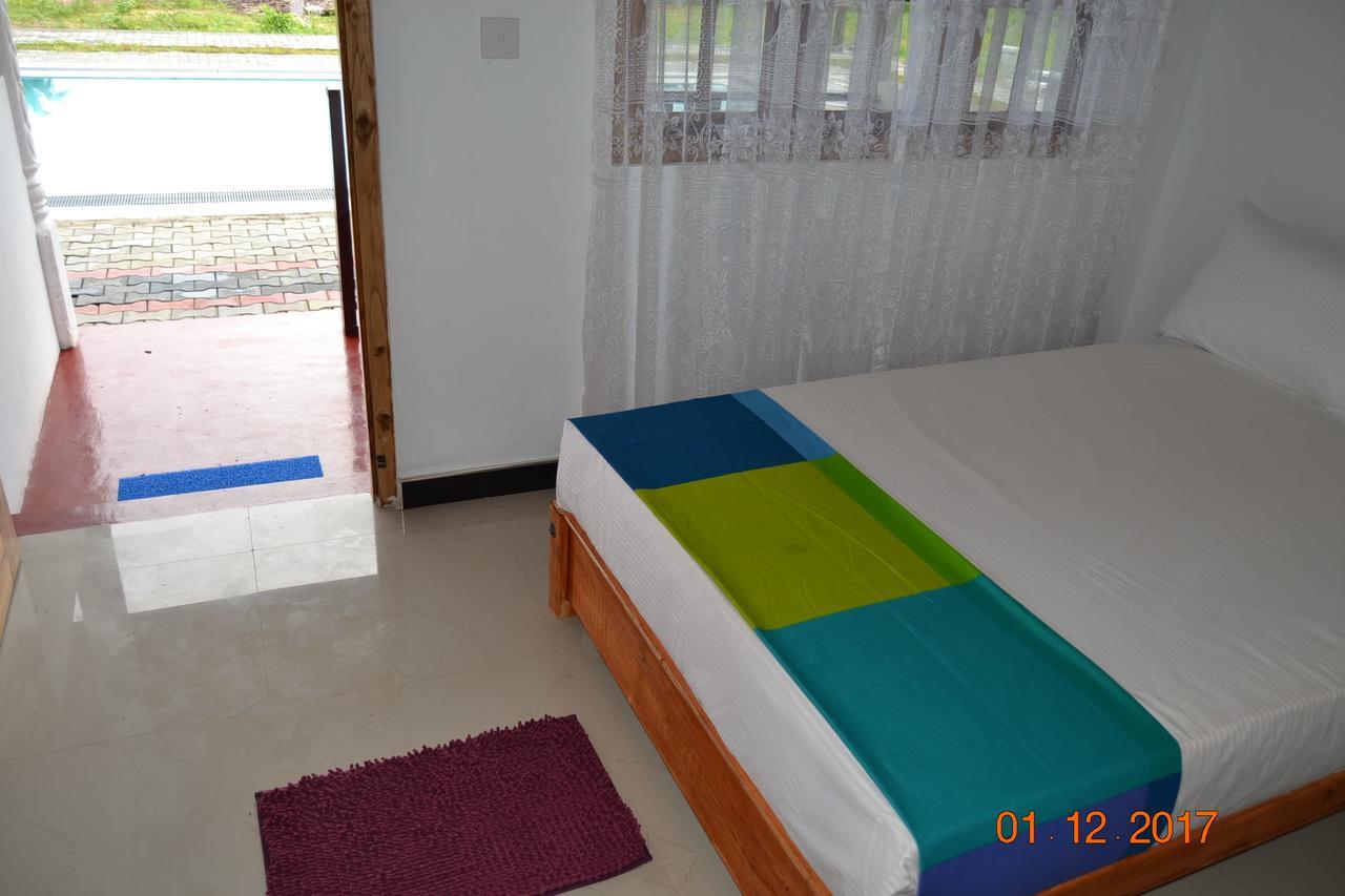 Shan Guest And Restaurant Nilaveli Exterior photo
