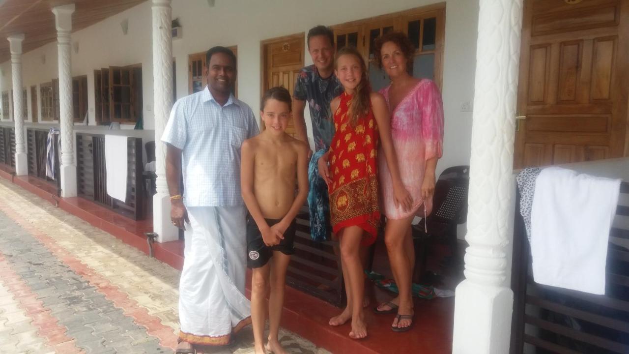 Shan Guest And Restaurant Nilaveli Exterior photo