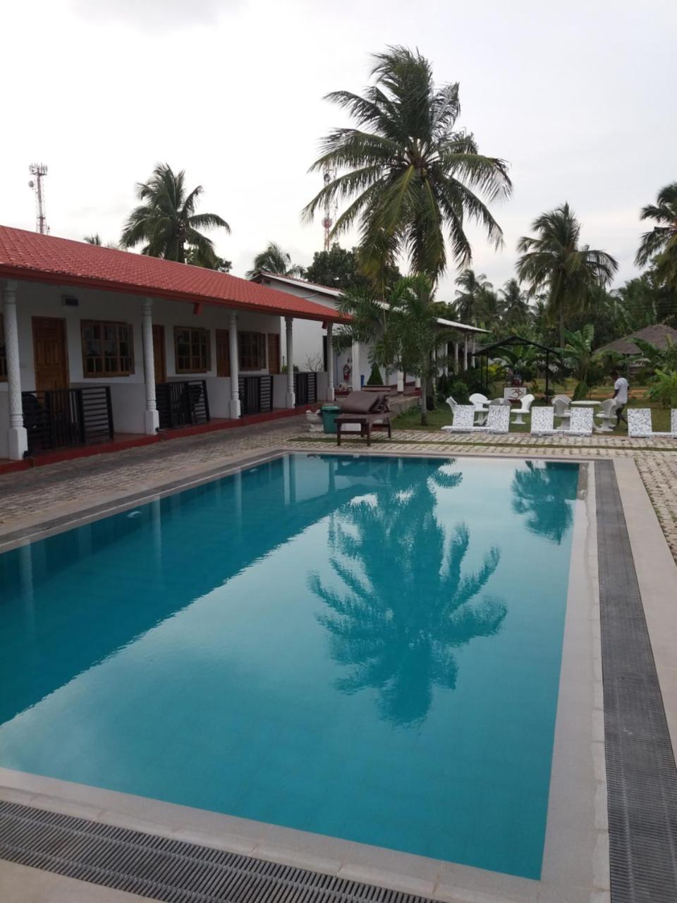 Shan Guest And Restaurant Nilaveli Exterior photo