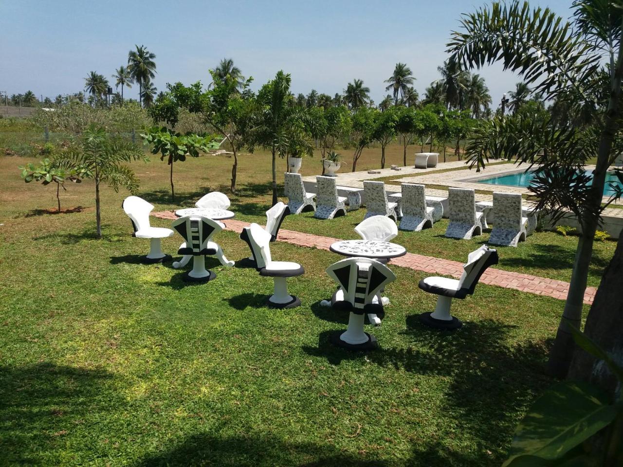 Shan Guest And Restaurant Nilaveli Exterior photo