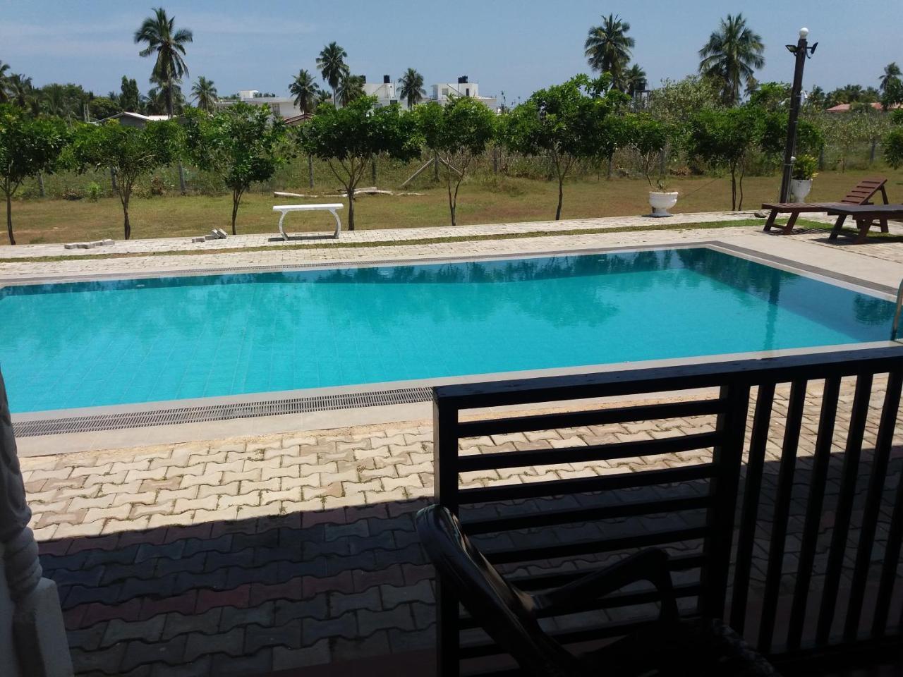 Shan Guest And Restaurant Nilaveli Exterior photo