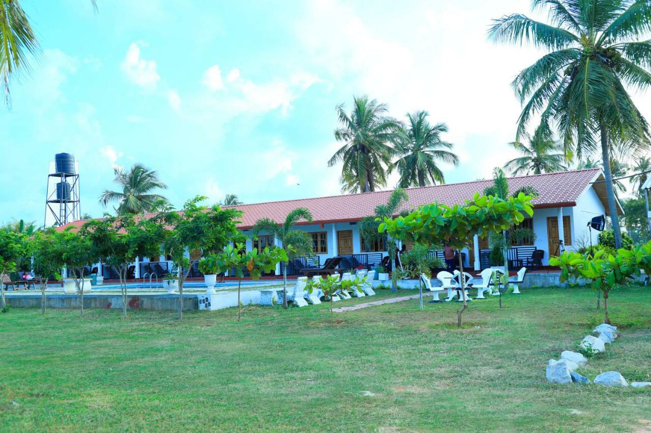 Shan Guest And Restaurant Nilaveli Exterior photo